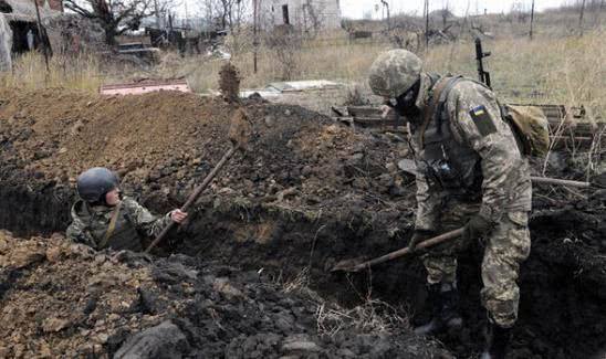 鲁莽的俄罗斯士兵在污染最严重的区域挖战壕
